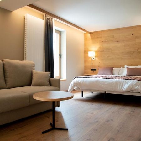 Hotel Roya Espot Dış mekan fotoğraf