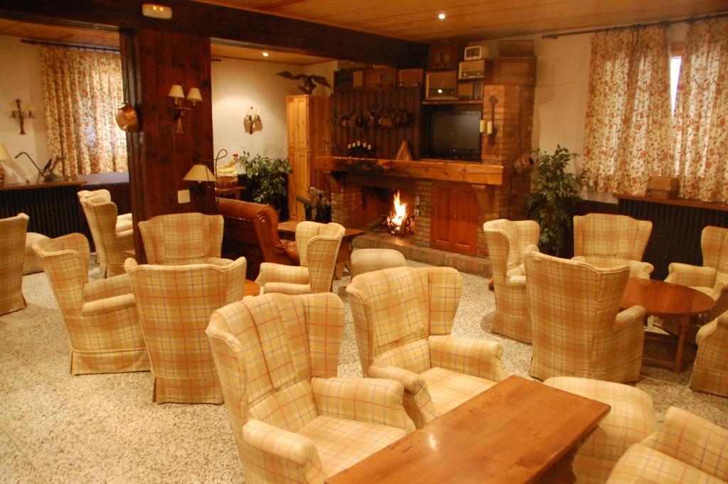 Hotel Roya Espot Dış mekan fotoğraf