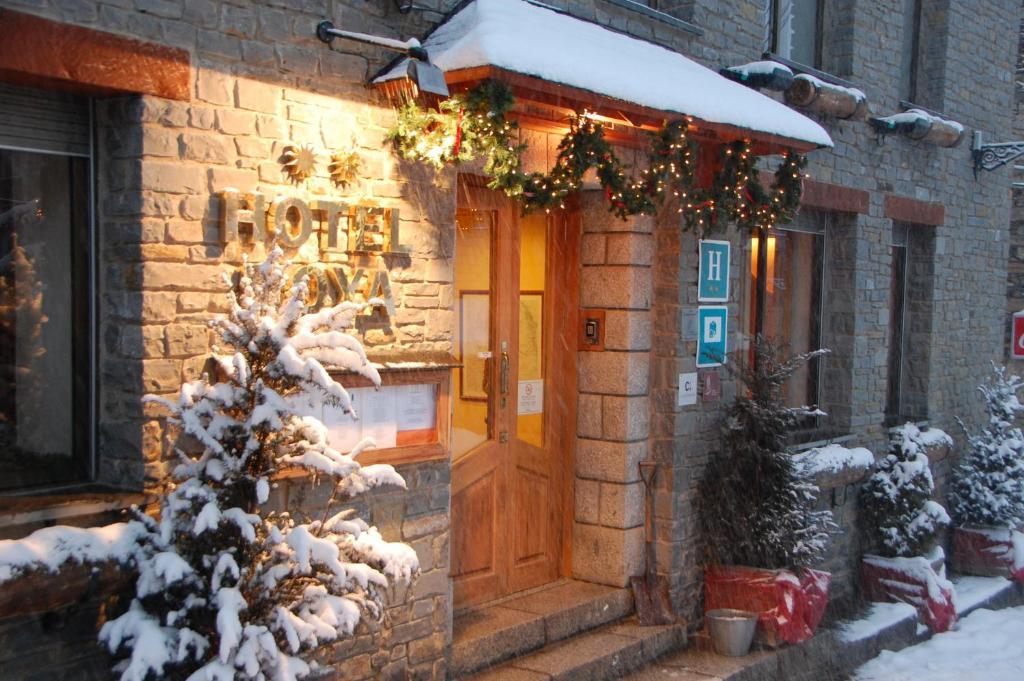 Hotel Roya Espot Dış mekan fotoğraf